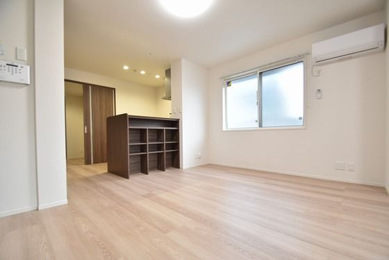 �y�����E���r���O�z�@