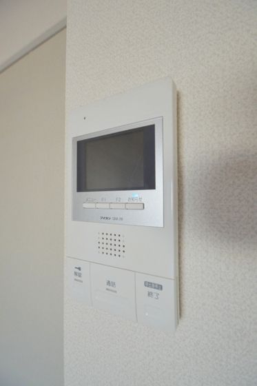 �y�Z�L�����e�B�z�@���j�^�[�t�I�[�g���b�N�C���^�[�t�H��