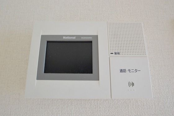 �y�Z�L�����e�B�z�@