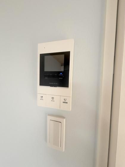 �y�Z�L�����e�B�z�@