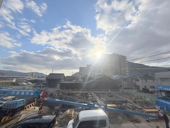 �y���]�z�@