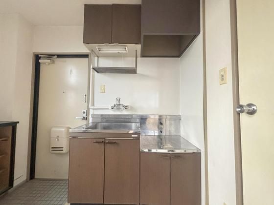 �y�L�b�`���z�@