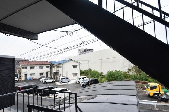 �y���]�z�@