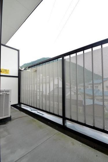 �y���]�z�@