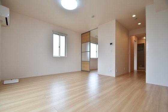 �y�����E���r���O�z�@