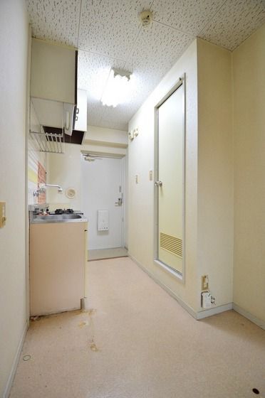 �y�����E���r���O�z�@