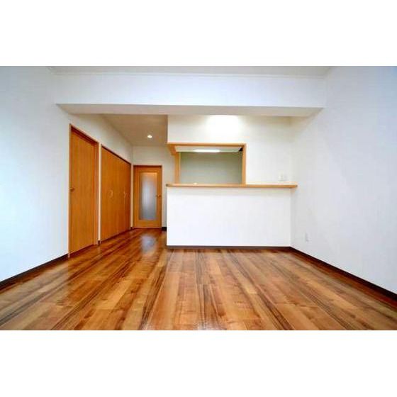 �y�����E���r���O�z�@