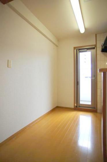 �y���̑������E�X�y�[�X�z�@