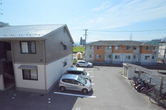 �y���]�z�@