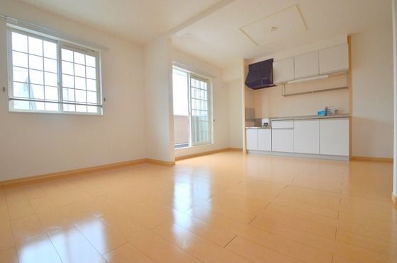 �y�����E���r���O�z�@