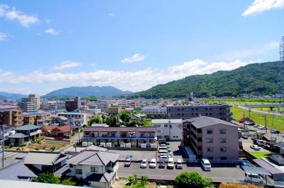 �y���]�z�@