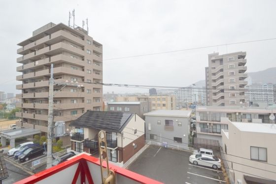 �y���]�z�@���]