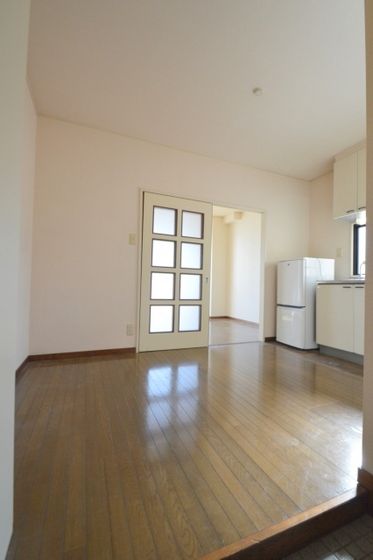 �y�����E���r���O�z�@�c�j5.6��