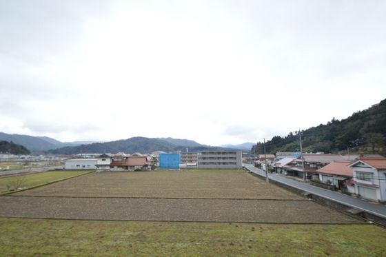 �y���]�z�@