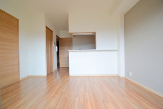 �y�����E���r���O�z�@