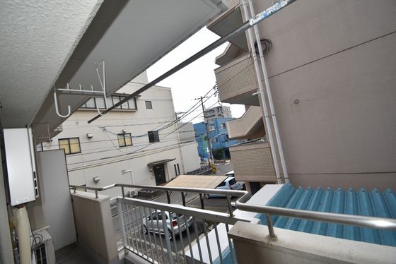 �y���]�z�@