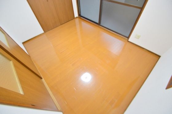 �y���̑������E�X�y�[�X�z�@�m��6���t���[�����O