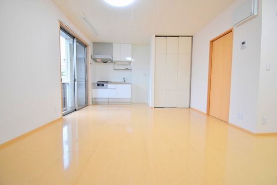 �y�����E���r���O�z�@