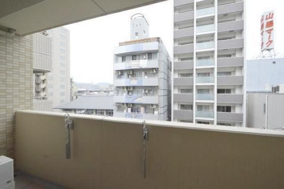 �y���]�z�@