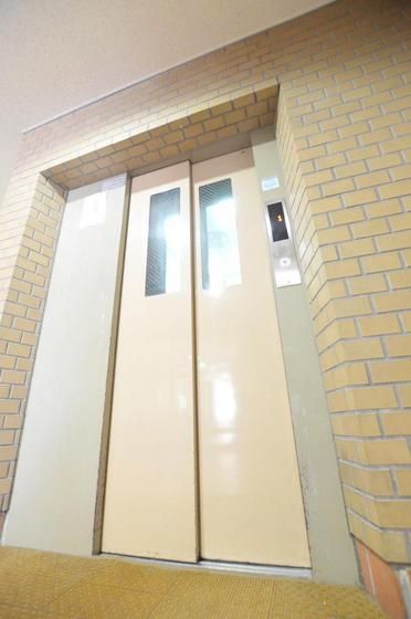 �G���x�[�^�[