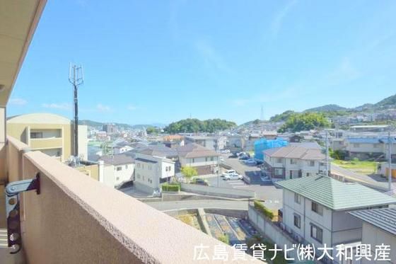 �y���]�z�@