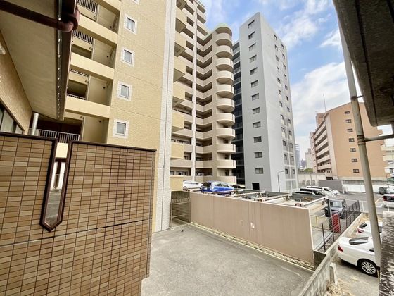 �y���]�z�@