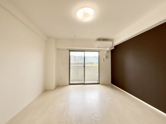 �y�����E���r���O�z�@