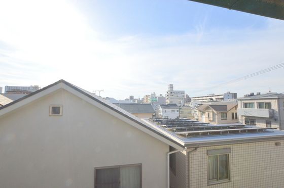 �y���]�z�@