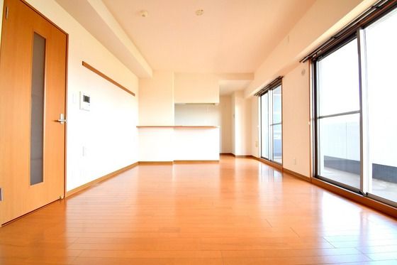 �y�����E���r���O�z�@