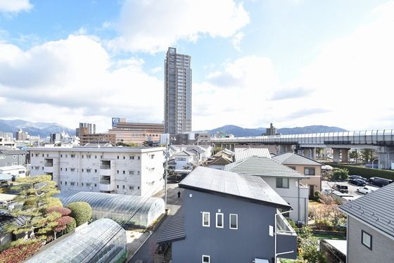 �y���]�z�@