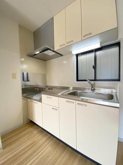 �y�L�b�`���z�@