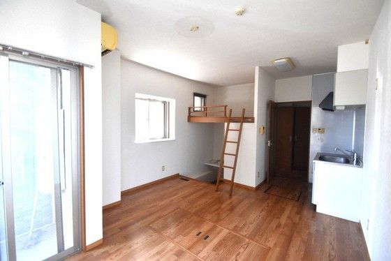 �y�����E���r���O�z�@