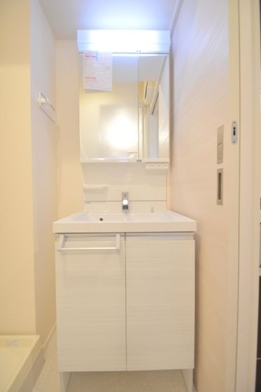 �y���ʏ��z�@�V�����v�[�h���b�T�[�t���̓Ɨ����ʑ䁙