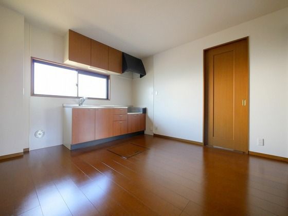 �y�����E���r���O�z�@