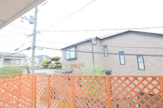 �y���]�z�@