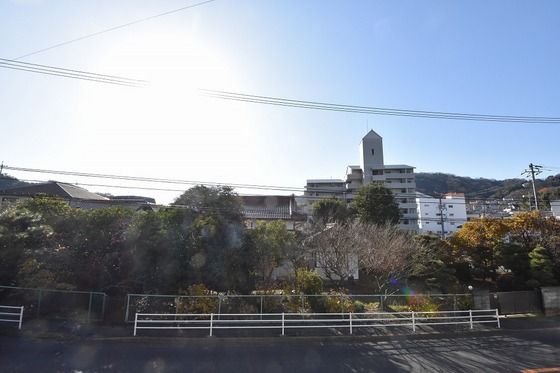 �y���]�z�@