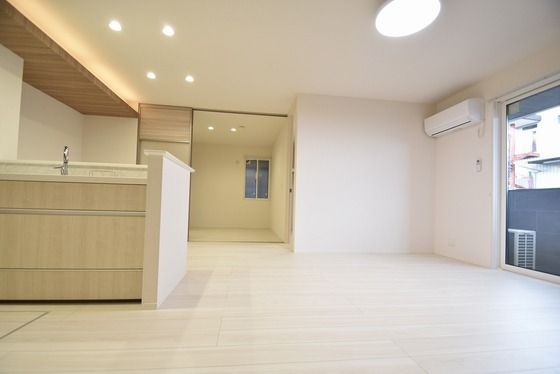 �y���̑������E�X�y�[�X�z�@