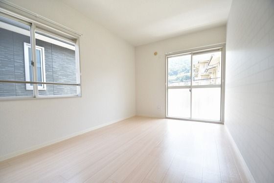 �y���̑������E�X�y�[�X�z�@