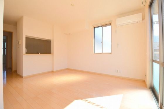 �y�����E���r���O�z�@