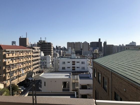 �y���]�z�@