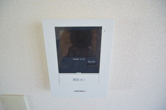 �y�Z�L�����e�B�z�@