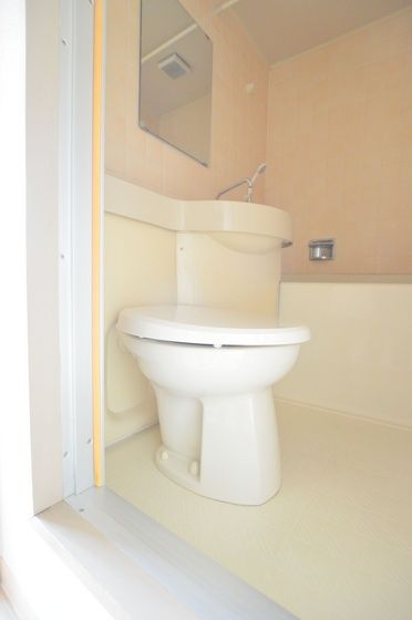 �y�g�C���z�@