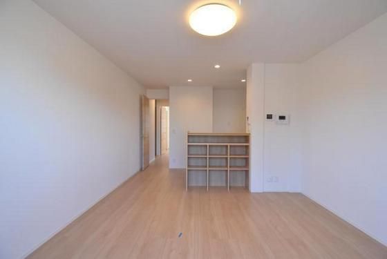 �y�����E���r���O�z�@