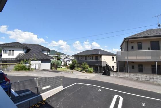 �y���]�z�@