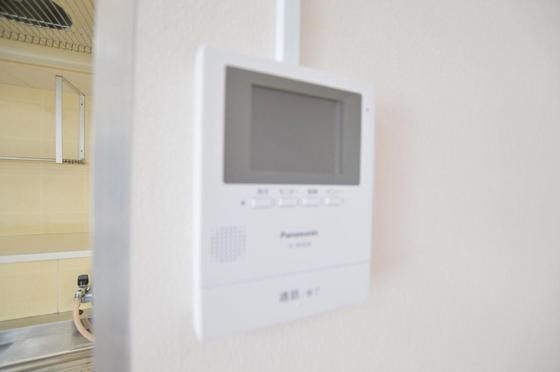 �y�Z�L�����e�B�z�@���j�^�[�t���C���^�[�z��