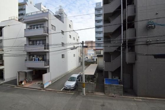 �y���]�z�@