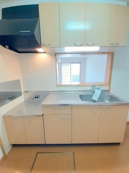 �y�L�b�`���z�@