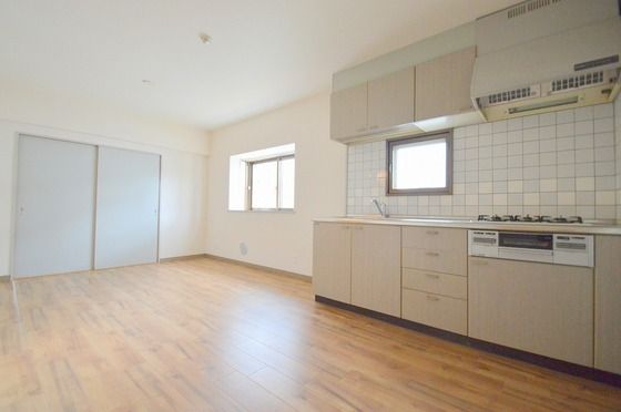 �y�����E���r���O�z�@���r���O�X�y�[�X