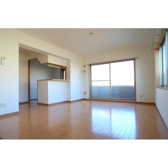 �y�����E���r���O�z�@