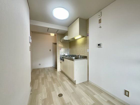 �y���̑������E�X�y�[�X�z�@